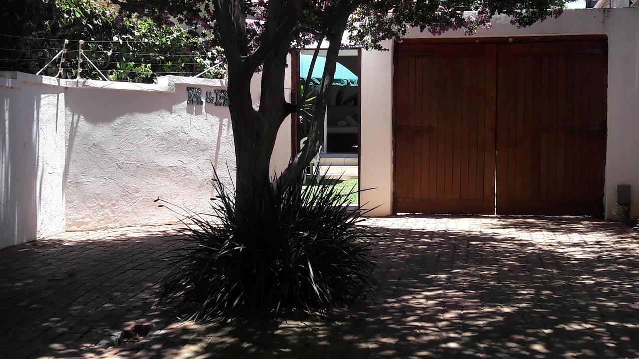 R & R'S Retreat Bed and Breakfast Johannesburg Buitenkant foto