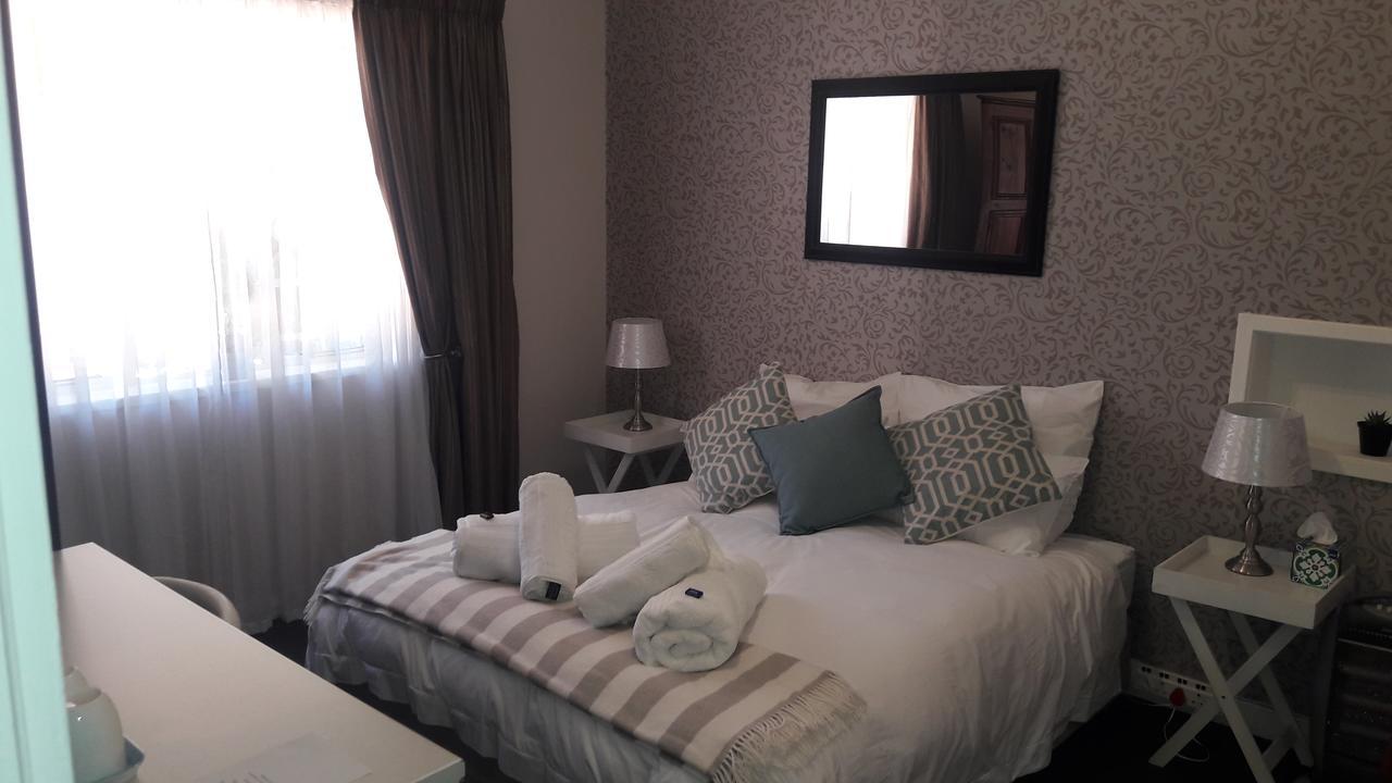 R & R'S Retreat Bed and Breakfast Johannesburg Buitenkant foto